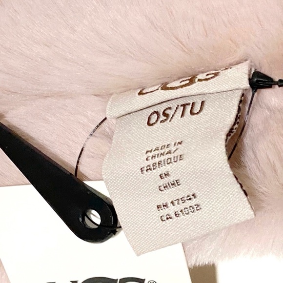 UGG Women’s Pink Faux Fur Headband NWT - Picture 5 of 6